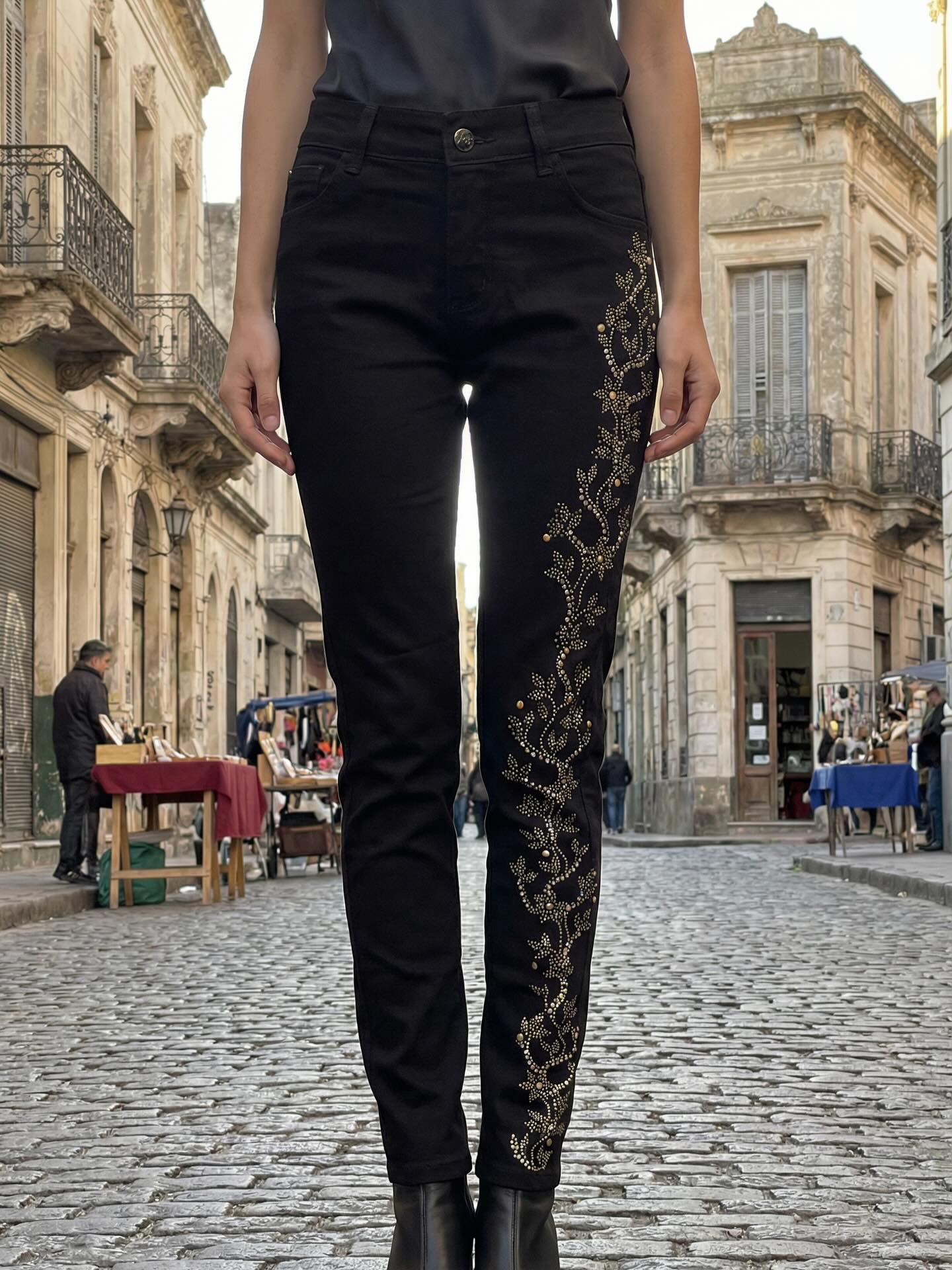 Jean negro lentejuelas doradas